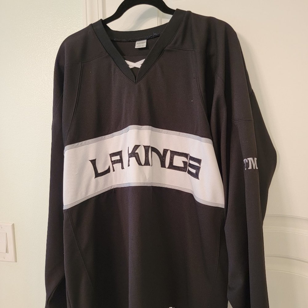 AUTHENTIC LA KINGS SEASON TICKET MEMBER HOCKEY JERSEY - #43 - USED